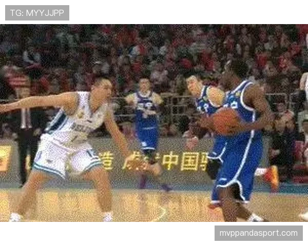 篮球新规如何判定带球撞人与阻挡犯规的区别要点